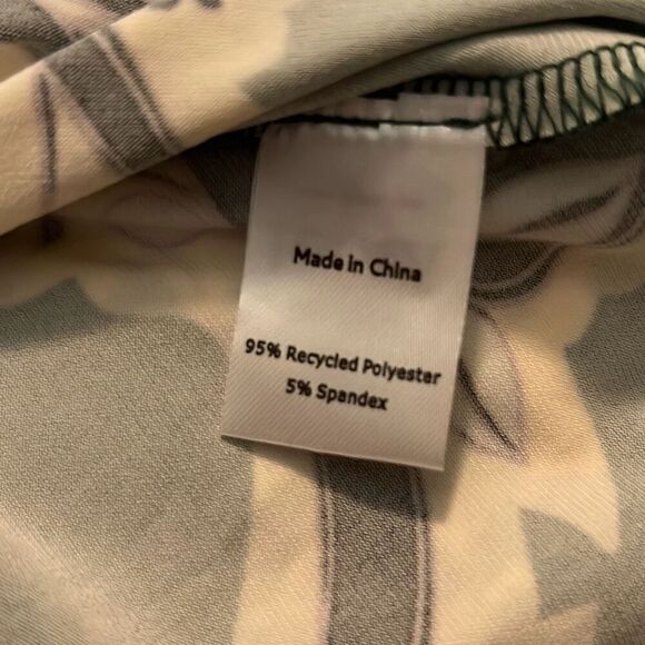 Leota Faux Wrap Ruby Floral Jumpsuit in Green/Purple/Cream 1X New - Picture 8 of 10